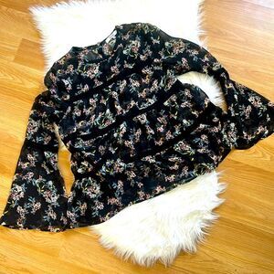 RO & DE Anthropologie Blouse Top Bell Sleeves Chiffon Floral Print. Size Medium